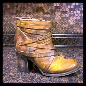 Freebies ankle boots